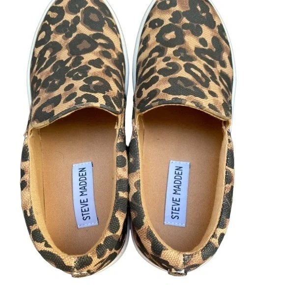 Steve Madden Animal Print Gills Slip On Platform I Size: 6 - Picture 6 of 8